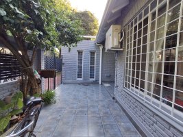 House for Sale 5 Rooms Martinez – Libertador Al Rio