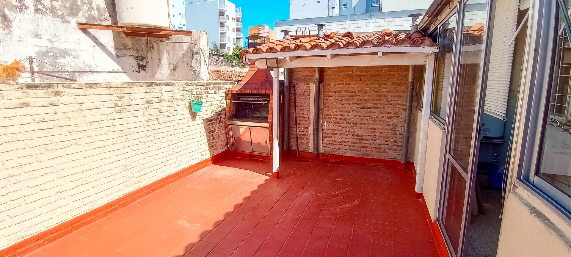 Apartment in Florida: 4 rooms, patio grill, no fees