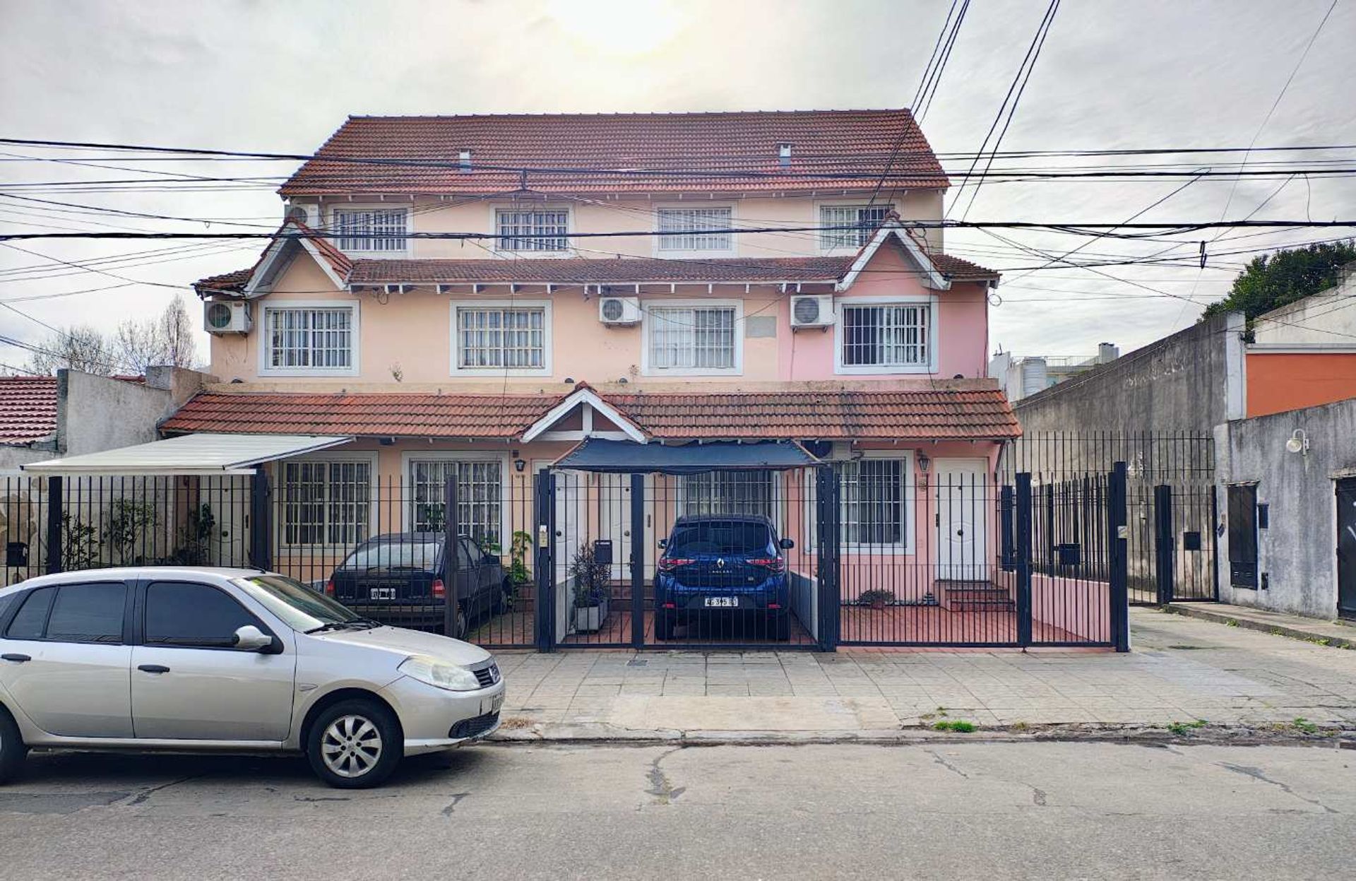 Triplex en venta 5 amb patio y cochera en Florida