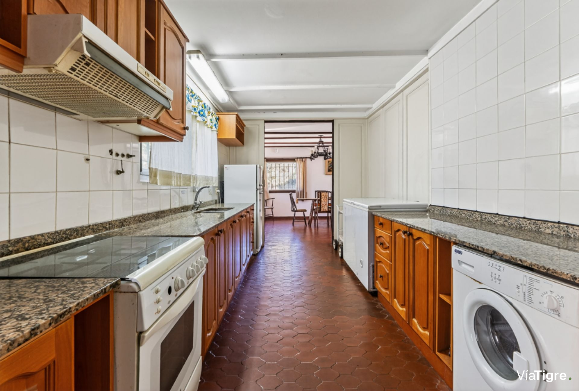 Casa 5 Amb Pileta Quincho Pádel Y 4 Lotes