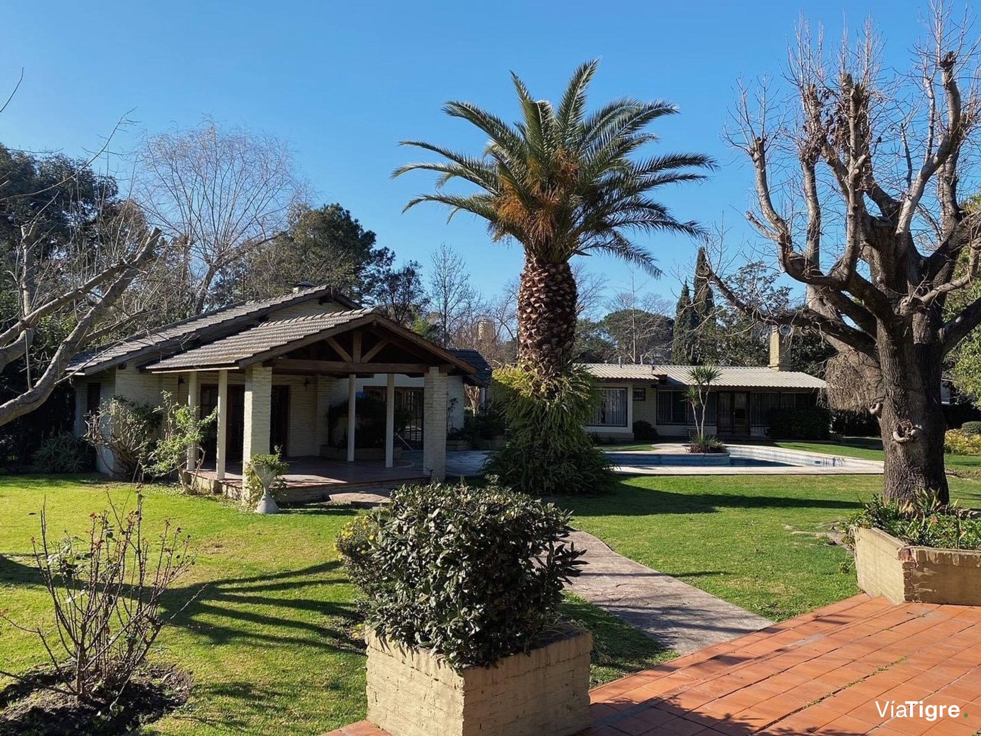 Casa 5 Amb Pileta Quincho Pádel Y 4 Lotes