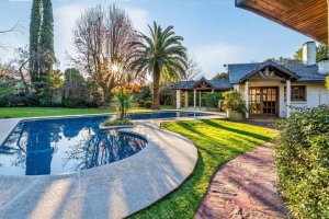 House for Sale in 4 Green Lots, Pool, BBQ, TIGRE