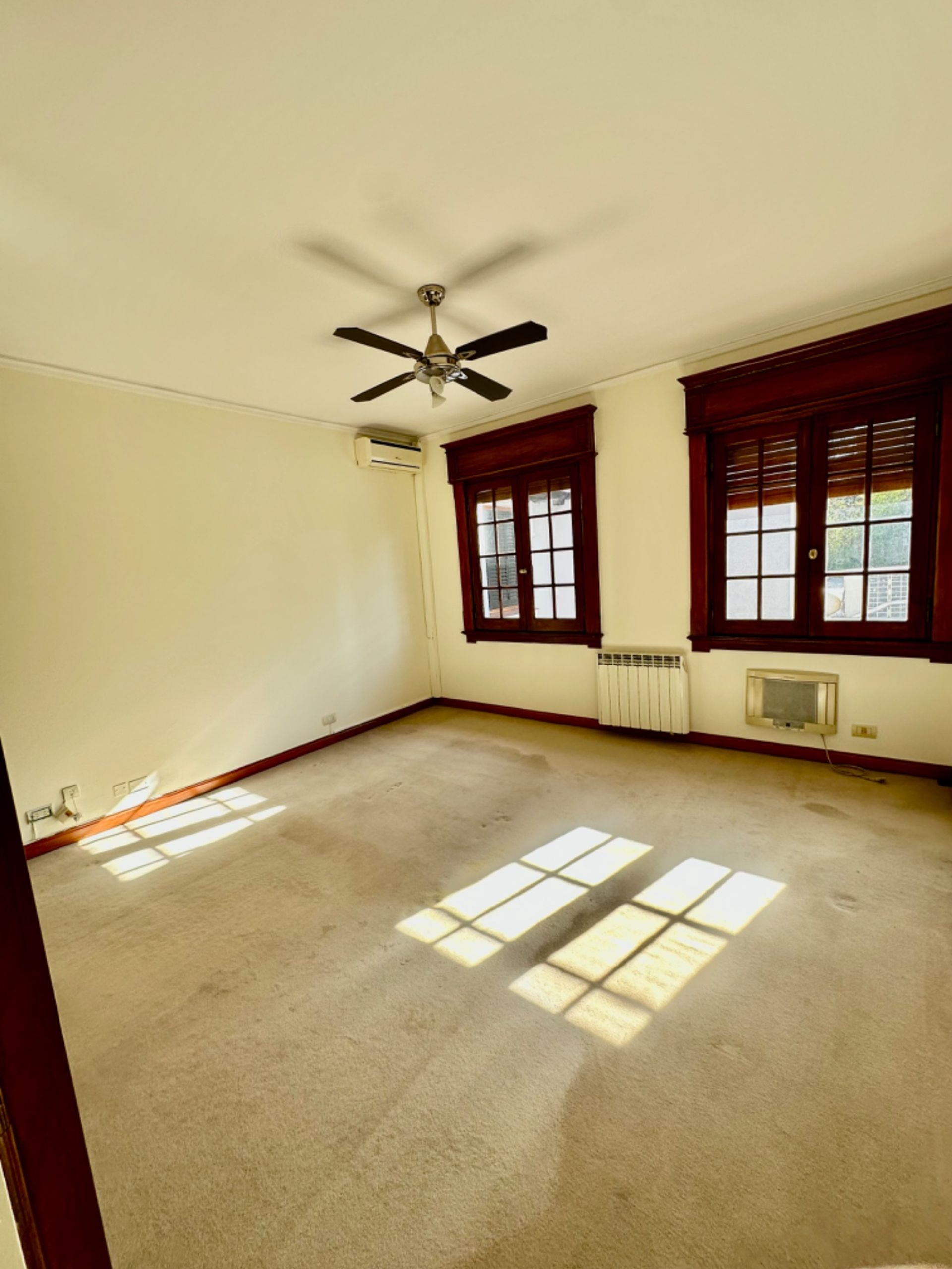 Alquiler Casa Olivos 4 Dormitorios Pileta Sauna