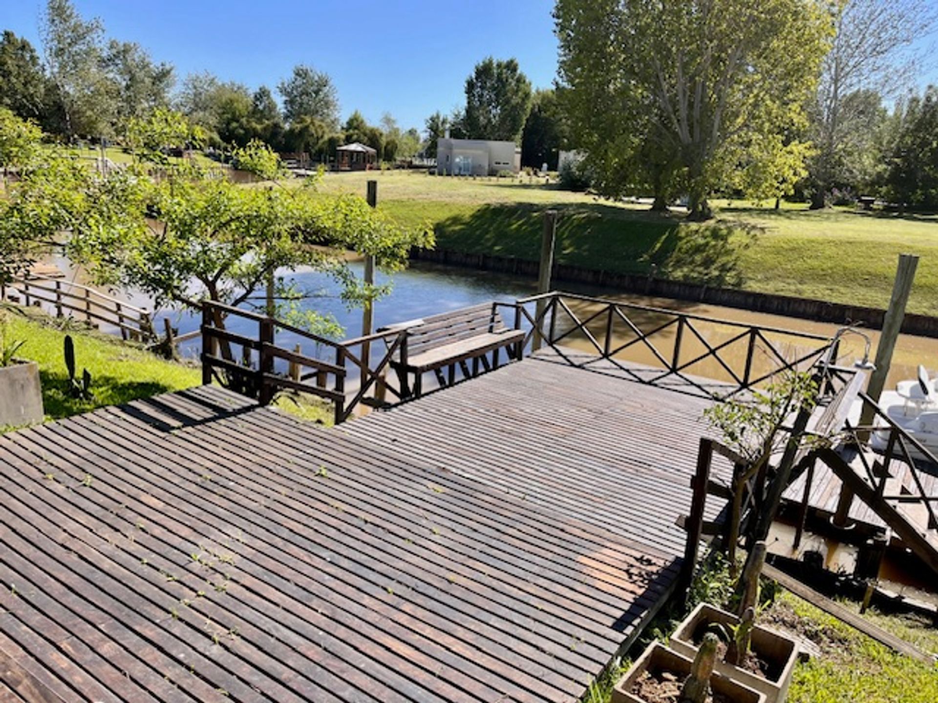 Casa 5 Amb Venta En Isla Del Este.quincho Amarra