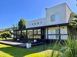 Casa 5 Amb Venta En Isla Del Este.quincho Amarra