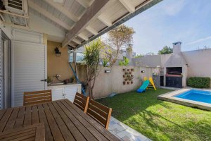 Duplex for sale in San Isidro, 3-4 rooms with garage