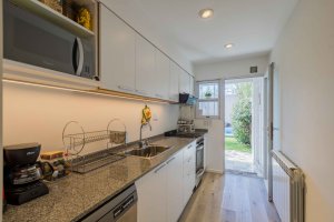 Duplex for sale in San Isidro, 3-4 rooms with garage