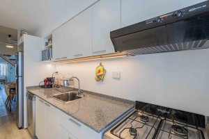 Duplex for sale in San Isidro, 3-4 rooms with garage