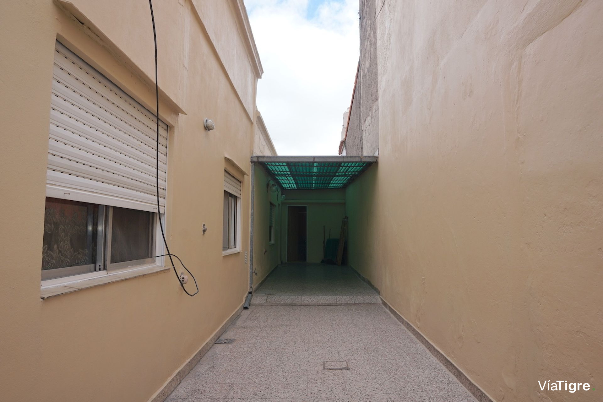 Casa 5 Amb En Venta En Florida Este Con Garage