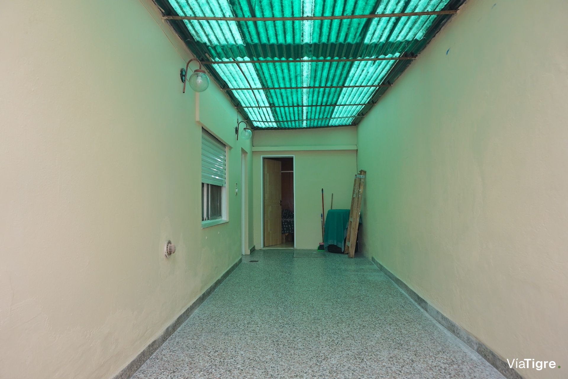 Casa 5 Amb En Venta En Florida Este Con Garage