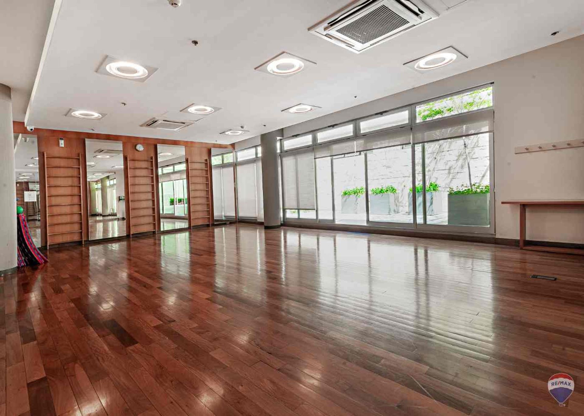 Horizons Venta Depart. Piso Alto 3 Amb. C/ Cochera