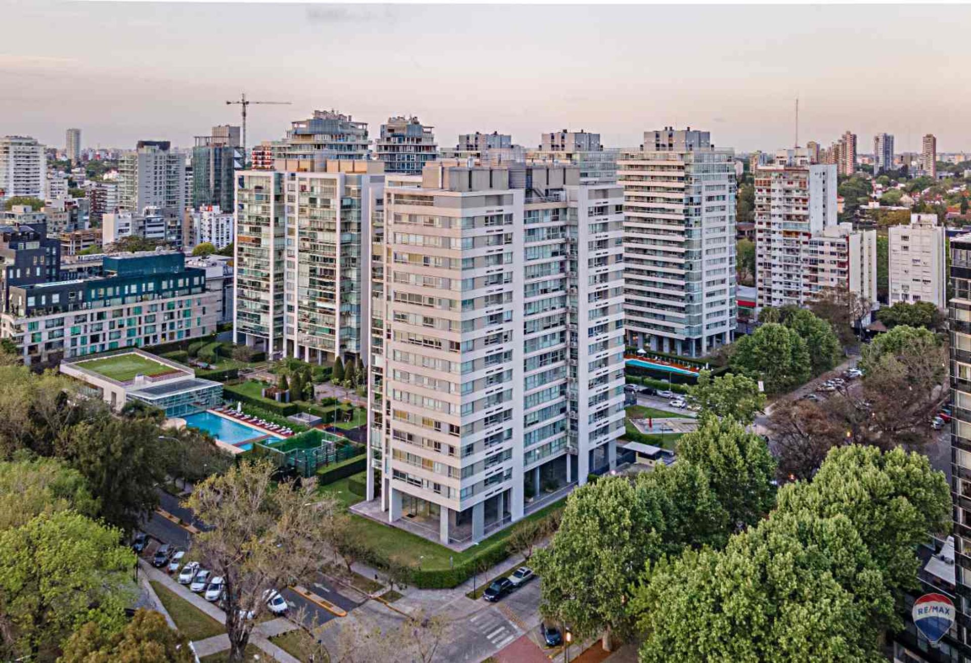 Horizons Venta Depart. Piso Alto 3 Amb. C/ Cochera