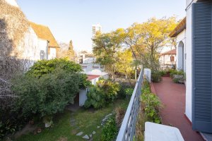 Casa en venta en La Lucila con jardín y pileta
