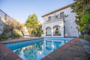 Casa en venta en La Lucila con jardín y pileta