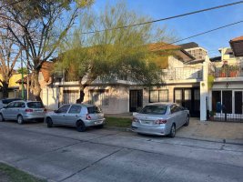 Casa En Venta 4 Ambientes, Martinez, Con Renta