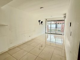 Sale: 2-room Apartment in Tigre with Garage
