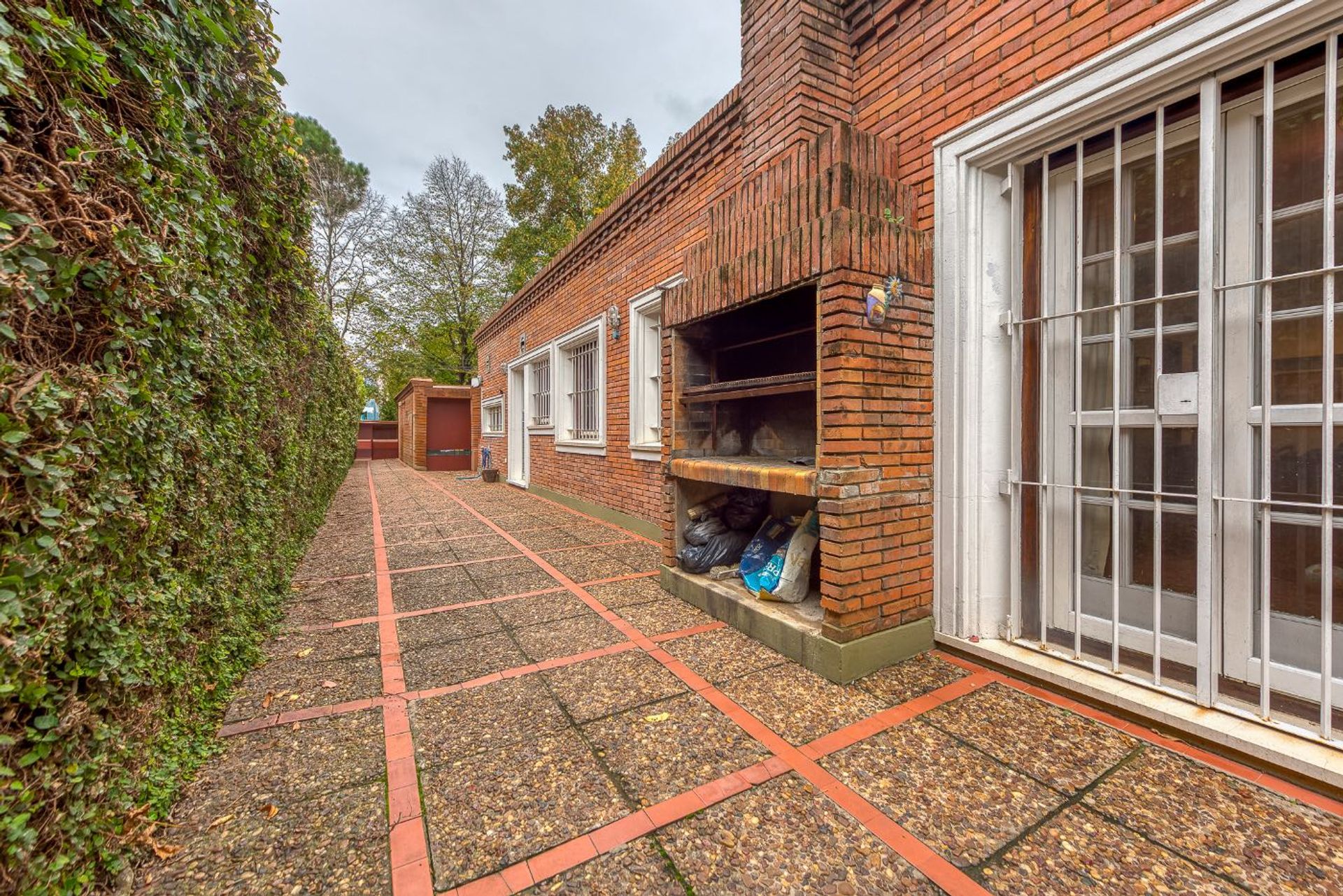 Casa con parque pileta y jardín invierno Boulogne