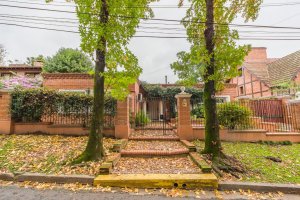 Casa con parque pileta y jardín invierno Boulogne