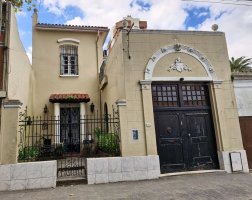 House for Sale in San Fernando – 5 rooms, garden, with garage