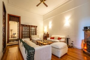 House for Sale in San Fernando – 5 rooms, garden, with garage