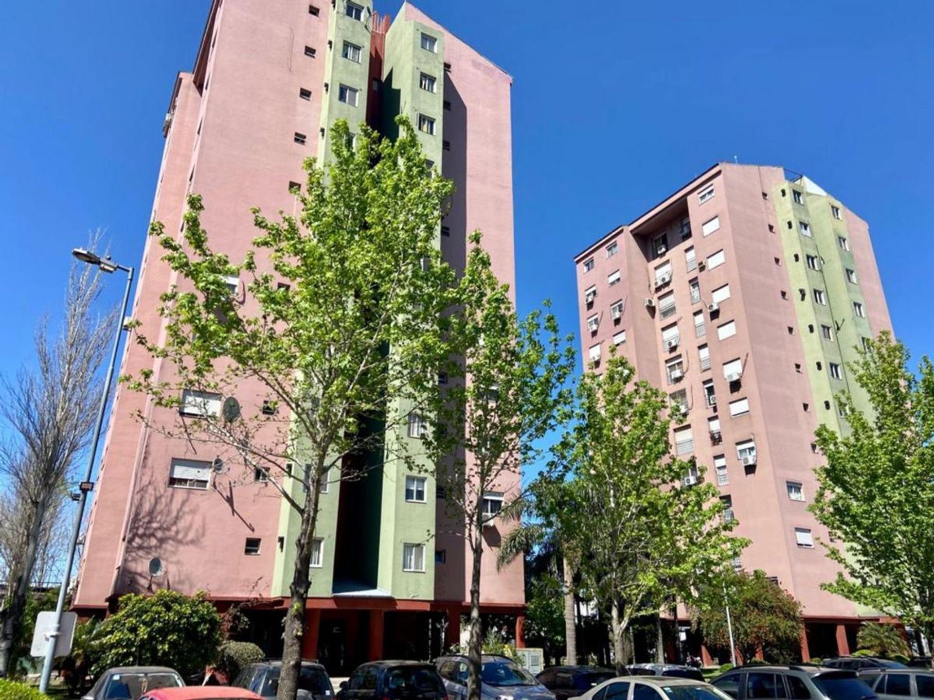 Venta 2 Amb B° Cerrado Ls Alamos USD 39500+ Financ