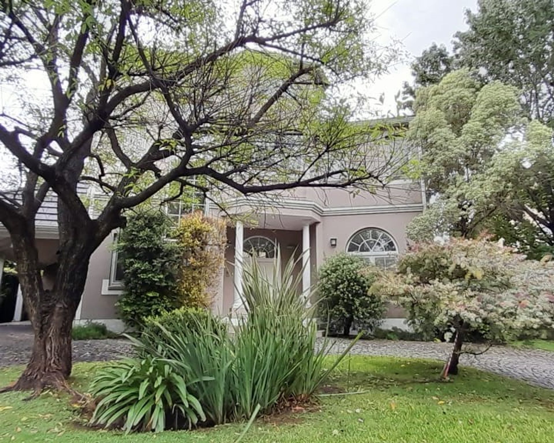 Casa 5 amb y dep Venta Barrio La Colina - Pacheco