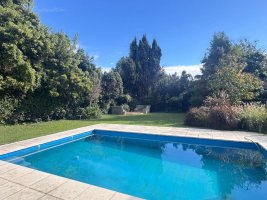 MODERNA CASA Libertador al Río MARTINEZ con RENTA