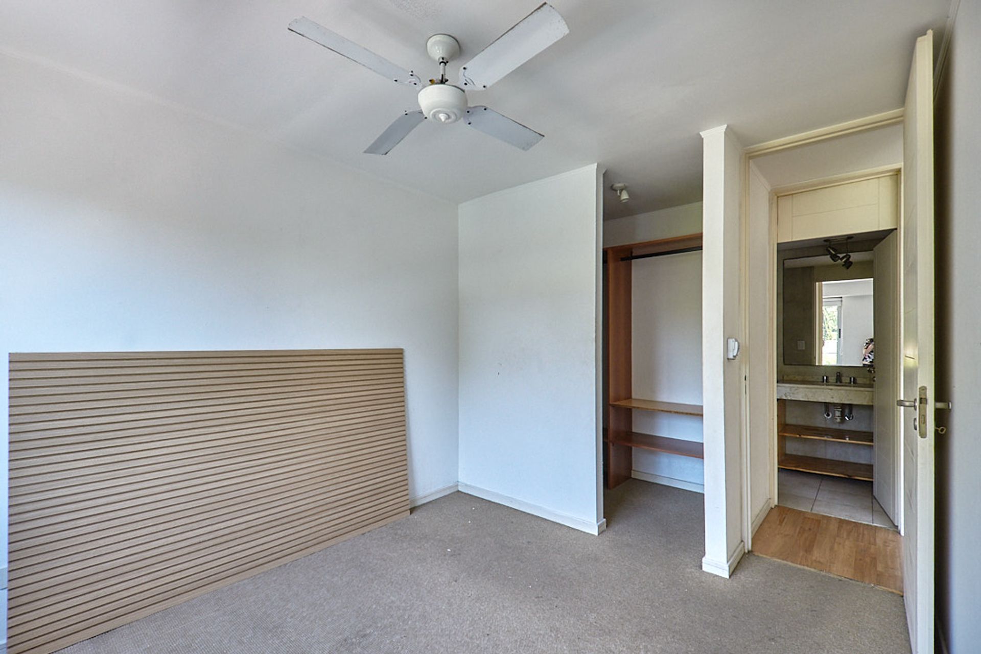 Venta dpto 2 amb con balcón en Ayres San Isidro