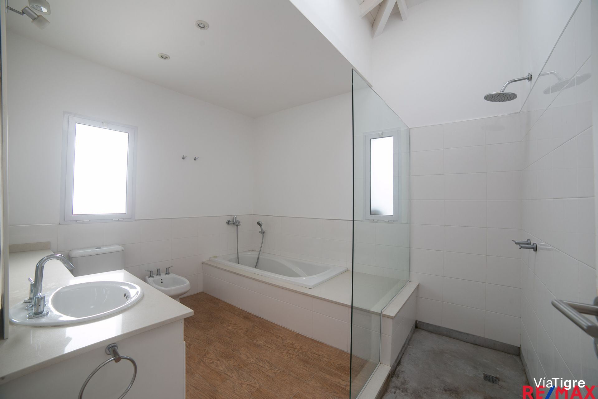 Venta casa 4 dorm pileta Tigre Barrio S.I.Labrador