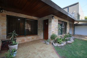 Casa En Venta Martinez Con Pileta