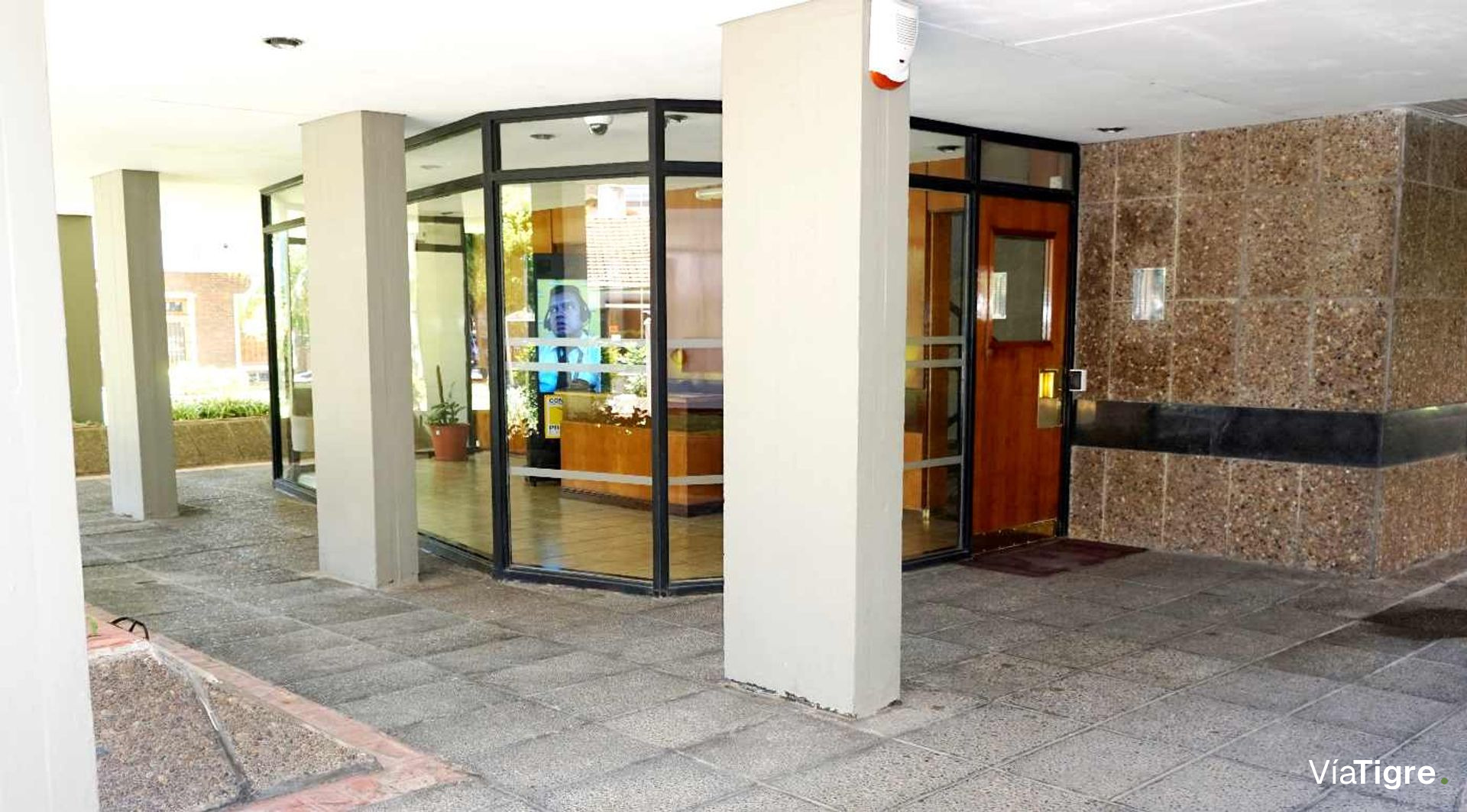 Departamento en martínez buena luz