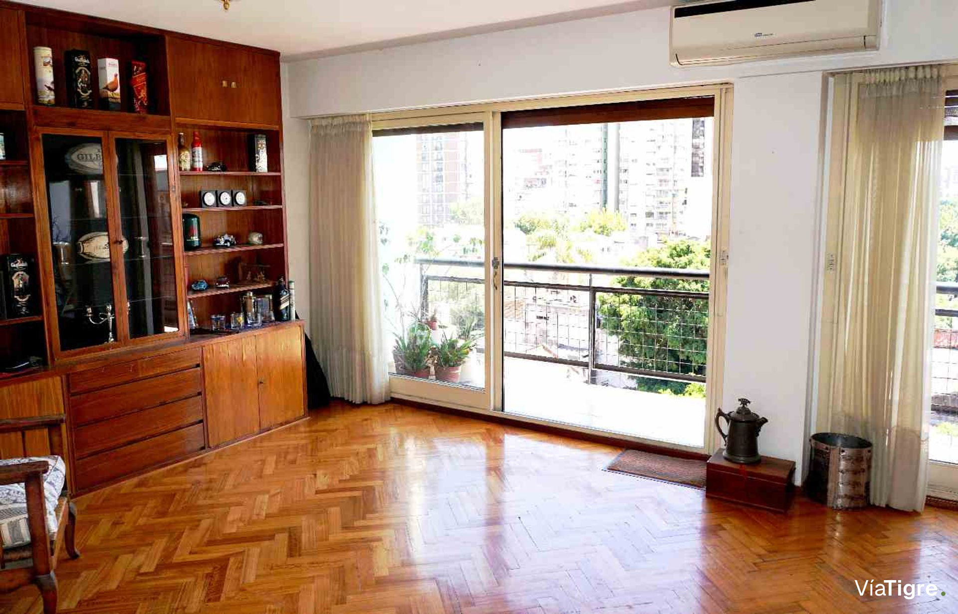 Departamento en martínez buena luz