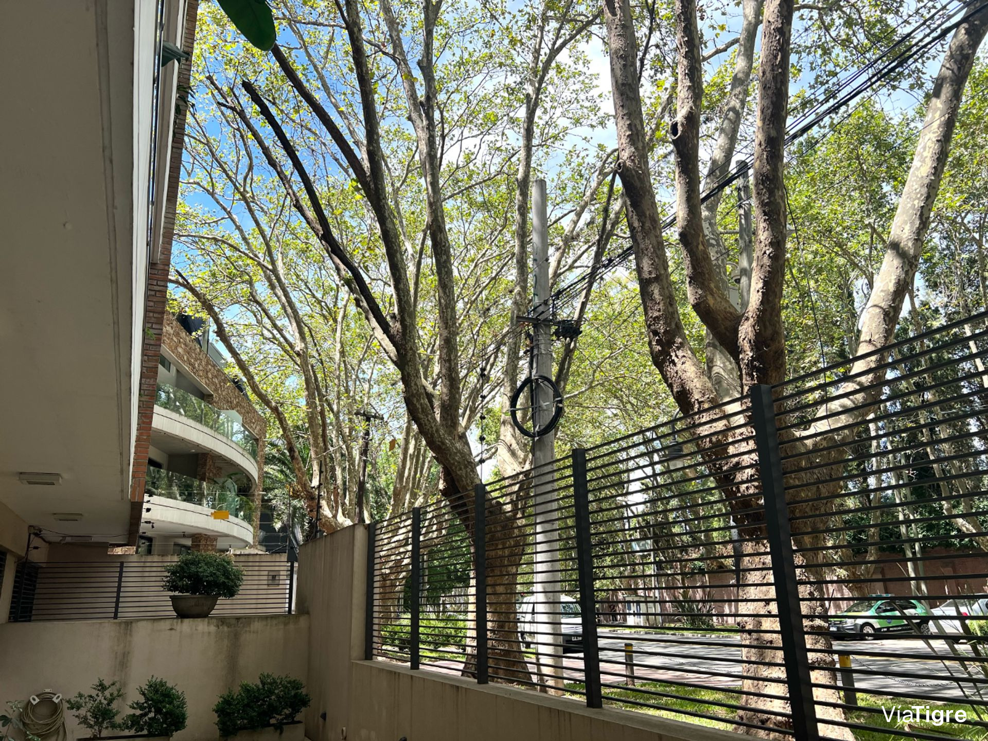 Depto Duplex 2 ambient. Punta Chica Av. Libertador