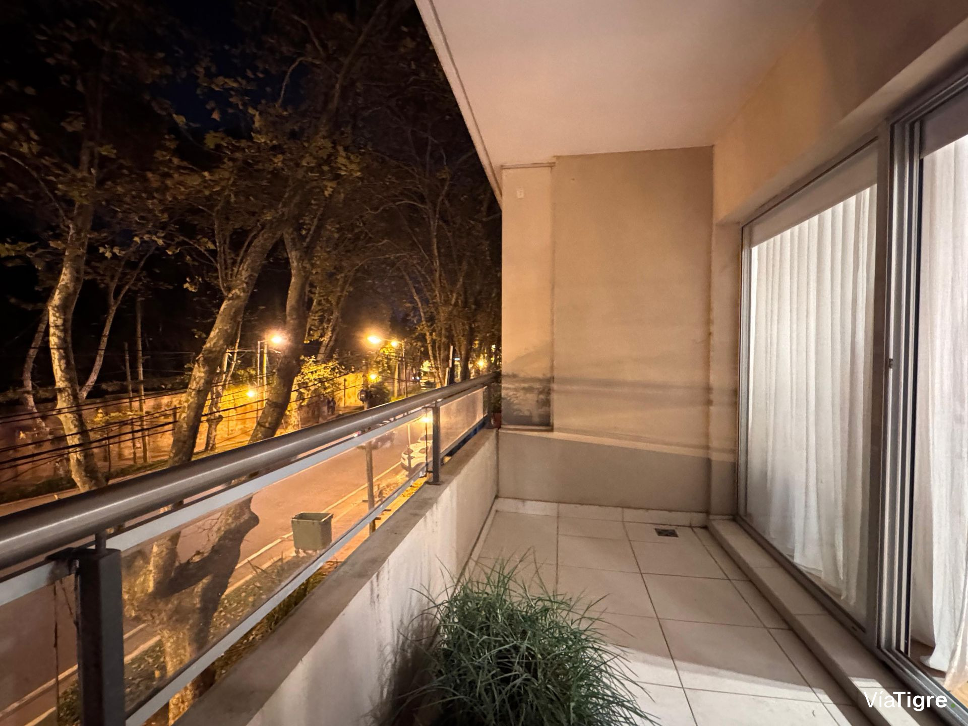 Depto Duplex 2 ambient. Punta Chica Av. Libertador
