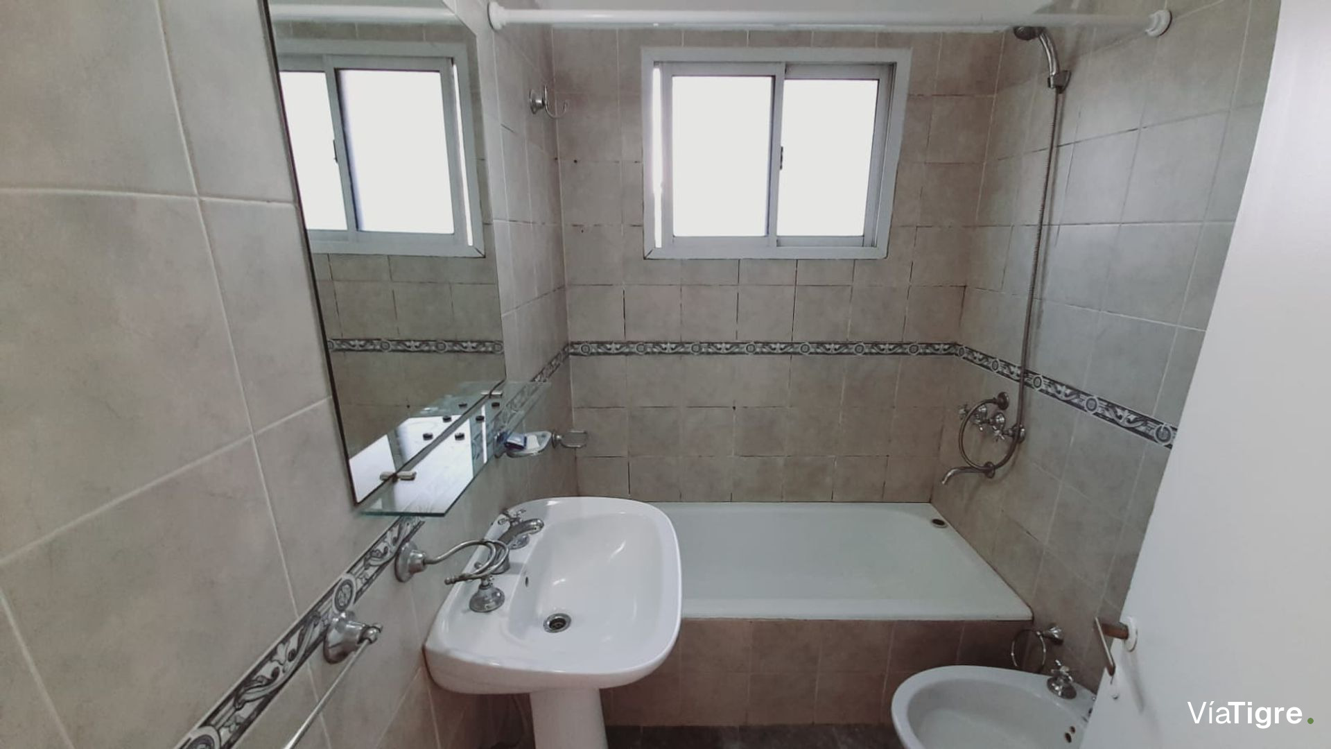 Venta Depto 4 Amb Mas Dependencia Y Cochera Olivos