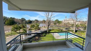 Venta departamento 3 ambientes vista al rio