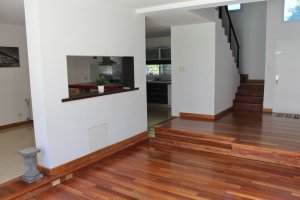 Venta Casa 5 ambientes con patio y pileta MARTINEZ