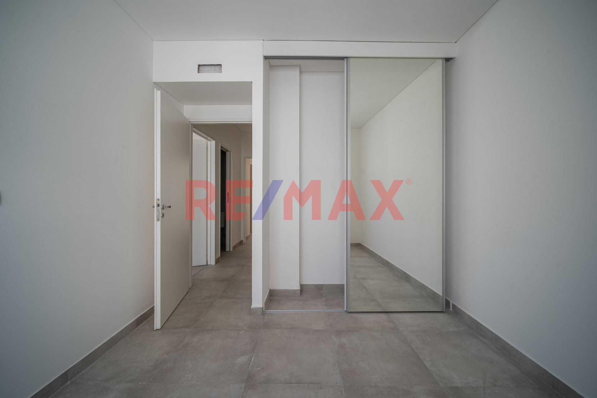 Duplex a estrenar, 3 hab, coch, parque y parrilla