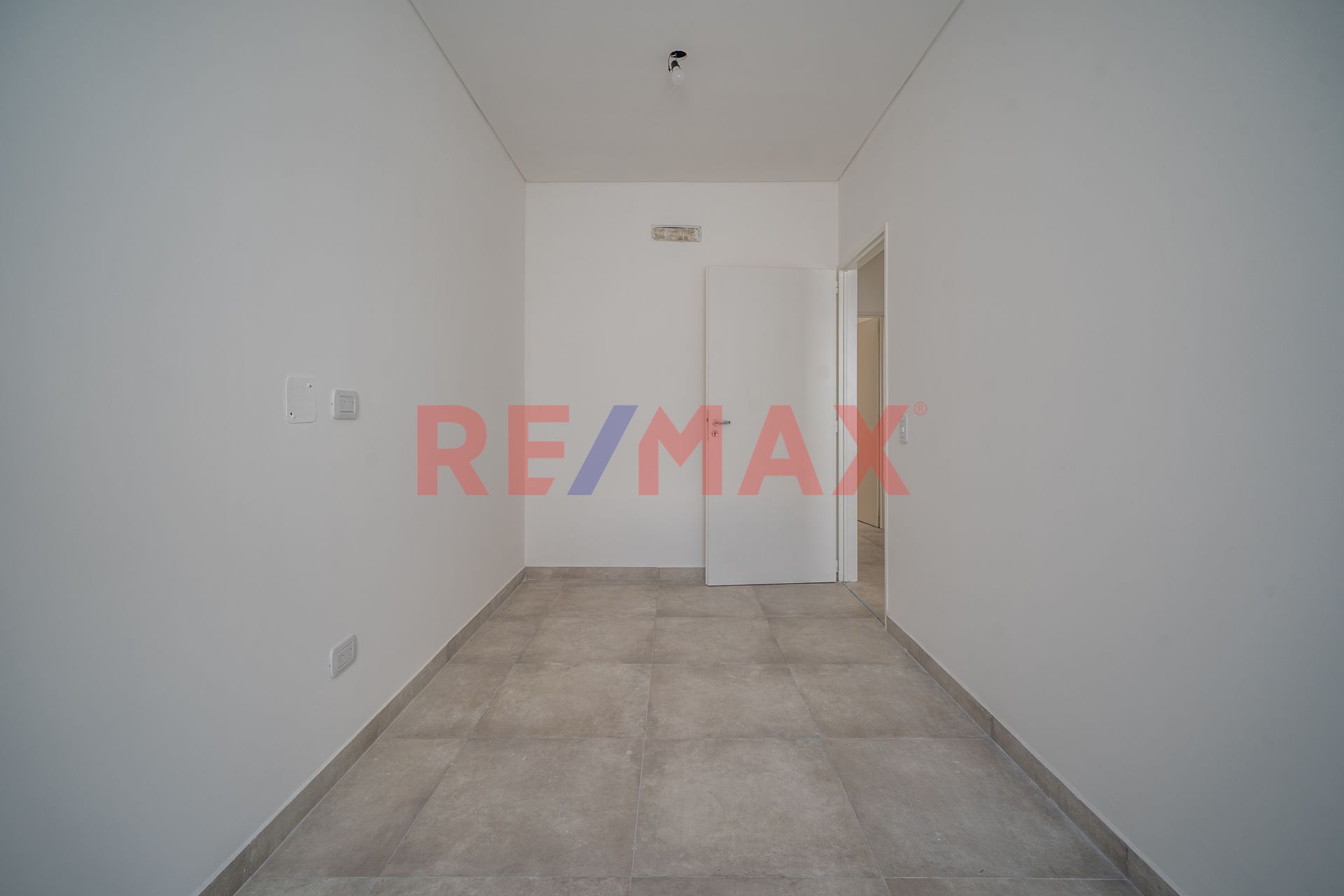 Duplex a estrenar, 3 hab, coch, parque y parrilla