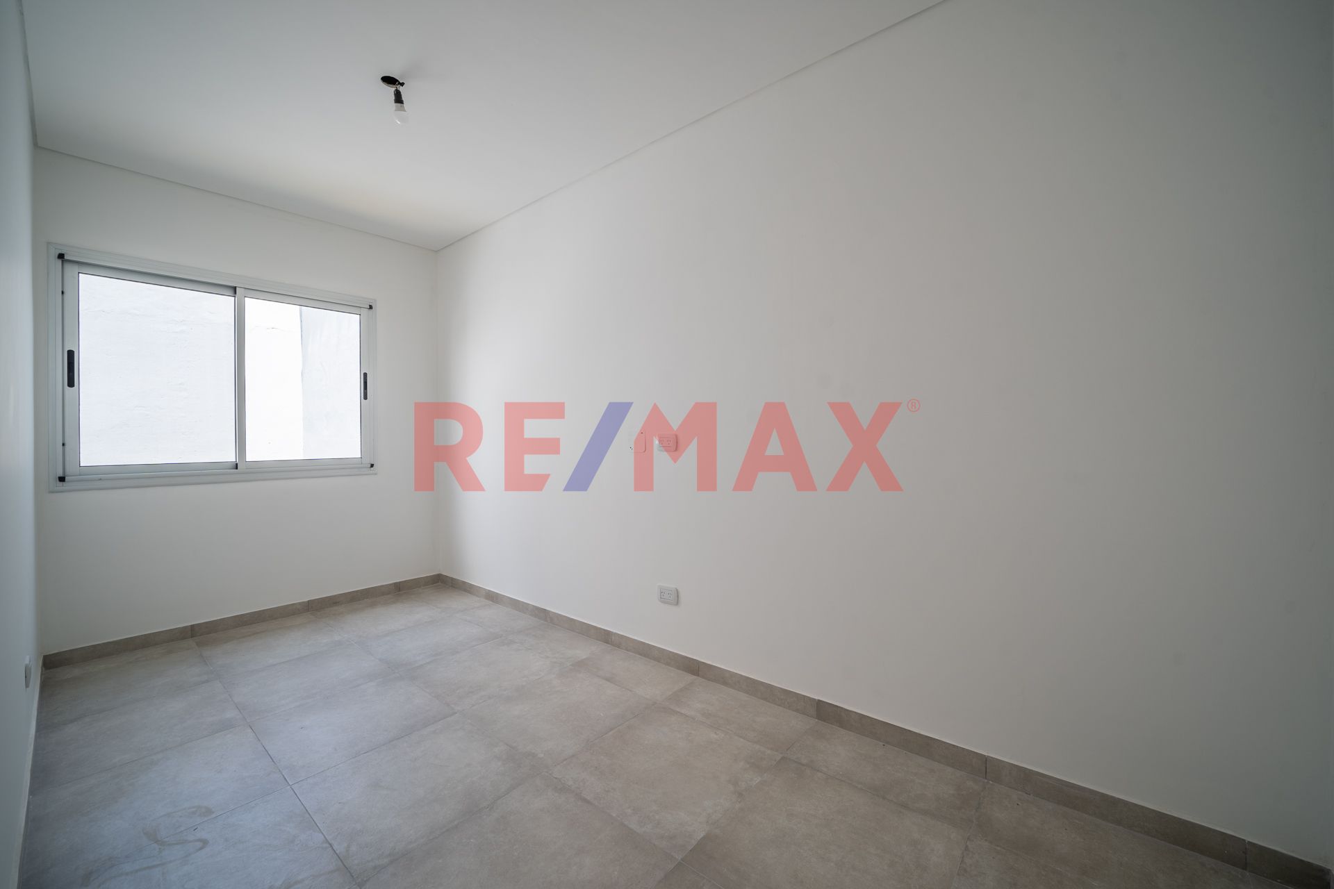 Duplex a estrenar, 3 hab, coch, parque y parrilla