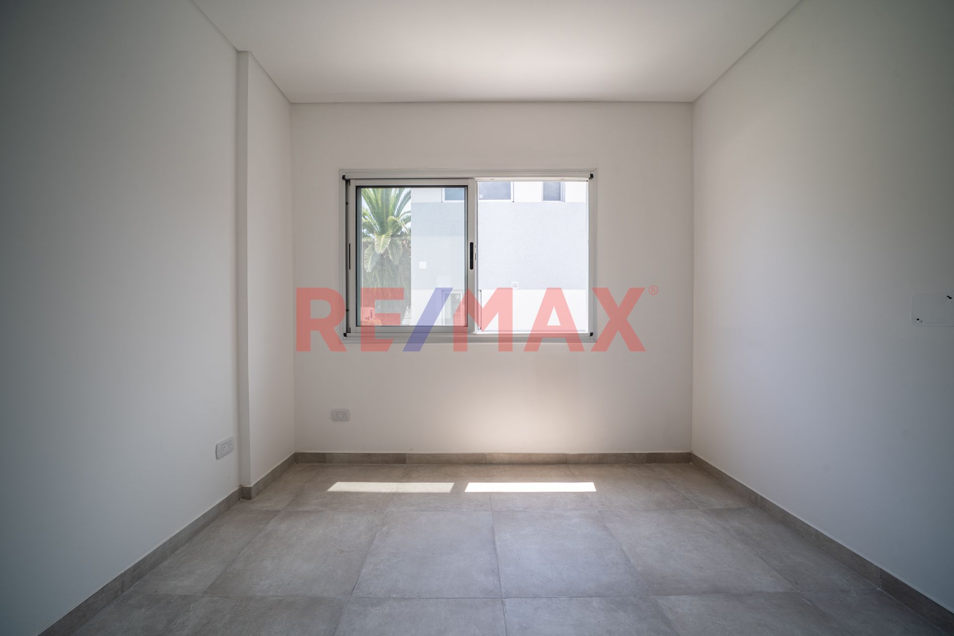 Duplex a estrenar, 3 hab, coch, parque y parrilla