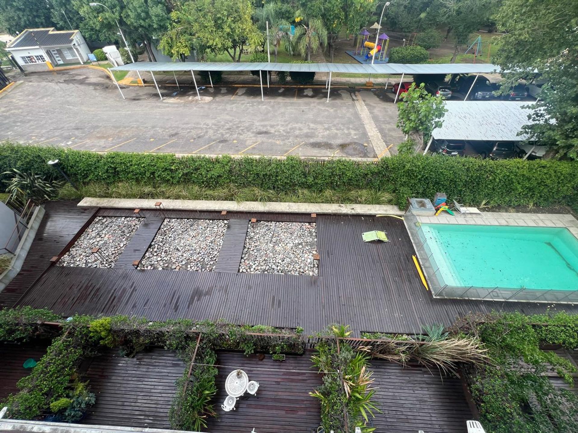 Venta 3 Amb, Parrilla Y Deck Bajo De La Lucila