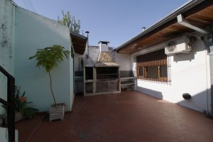 Venta Casa 3 Amb Con Galpon!