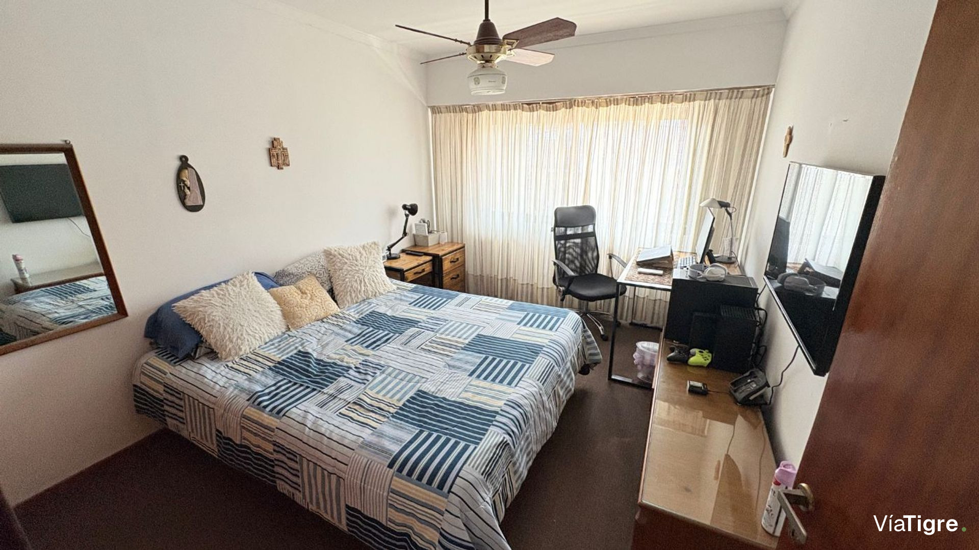 Venta casa 4 dormitorios con patio en Olivos