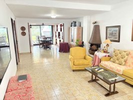 4‑bedroom house for sale with patio in Olivos