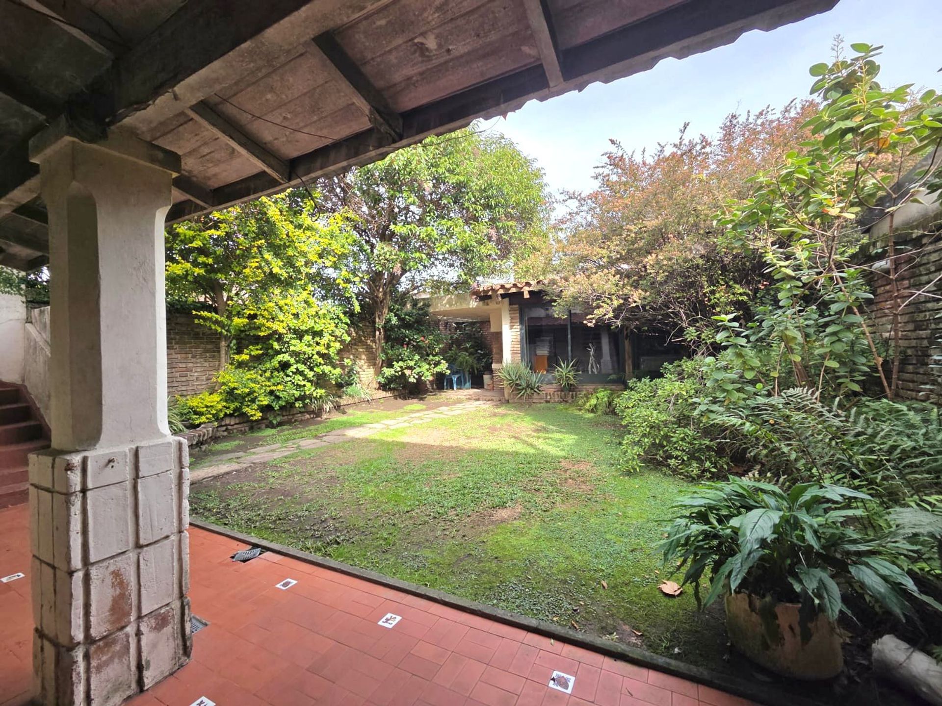 Casa 4 Dormitorios En Olivos Con Jardin Y Cochera