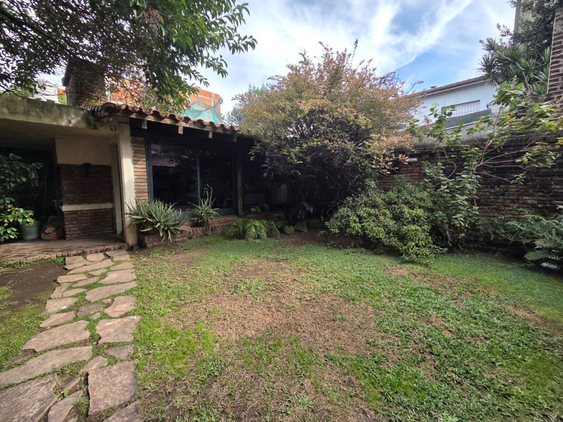 Casa 4 Dormitorios En Olivos Con Jardin Y Cochera