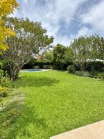 House for sale in Acassuso with garden, pool, and garage.