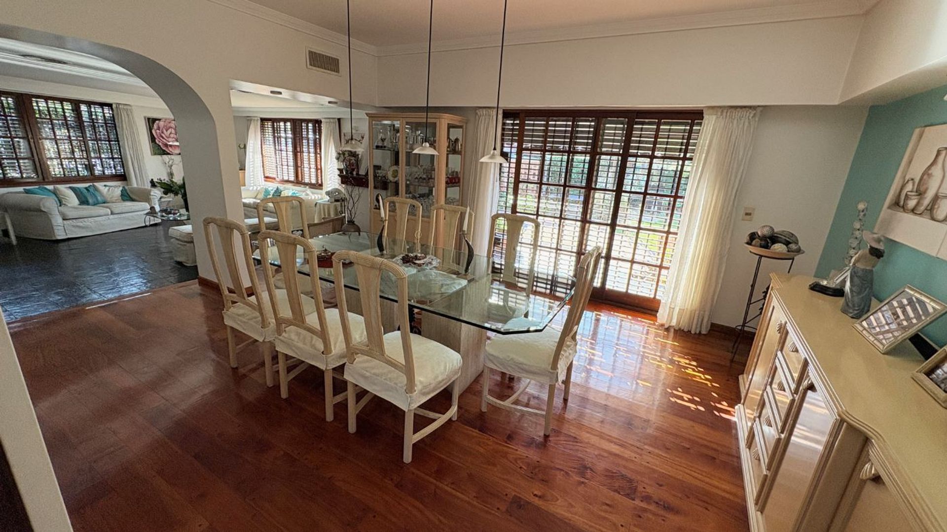 Venta casa 4 dormitorios Martinez Permuta