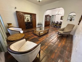 Casa Familiar En Barrio Tranquilo Martinez
